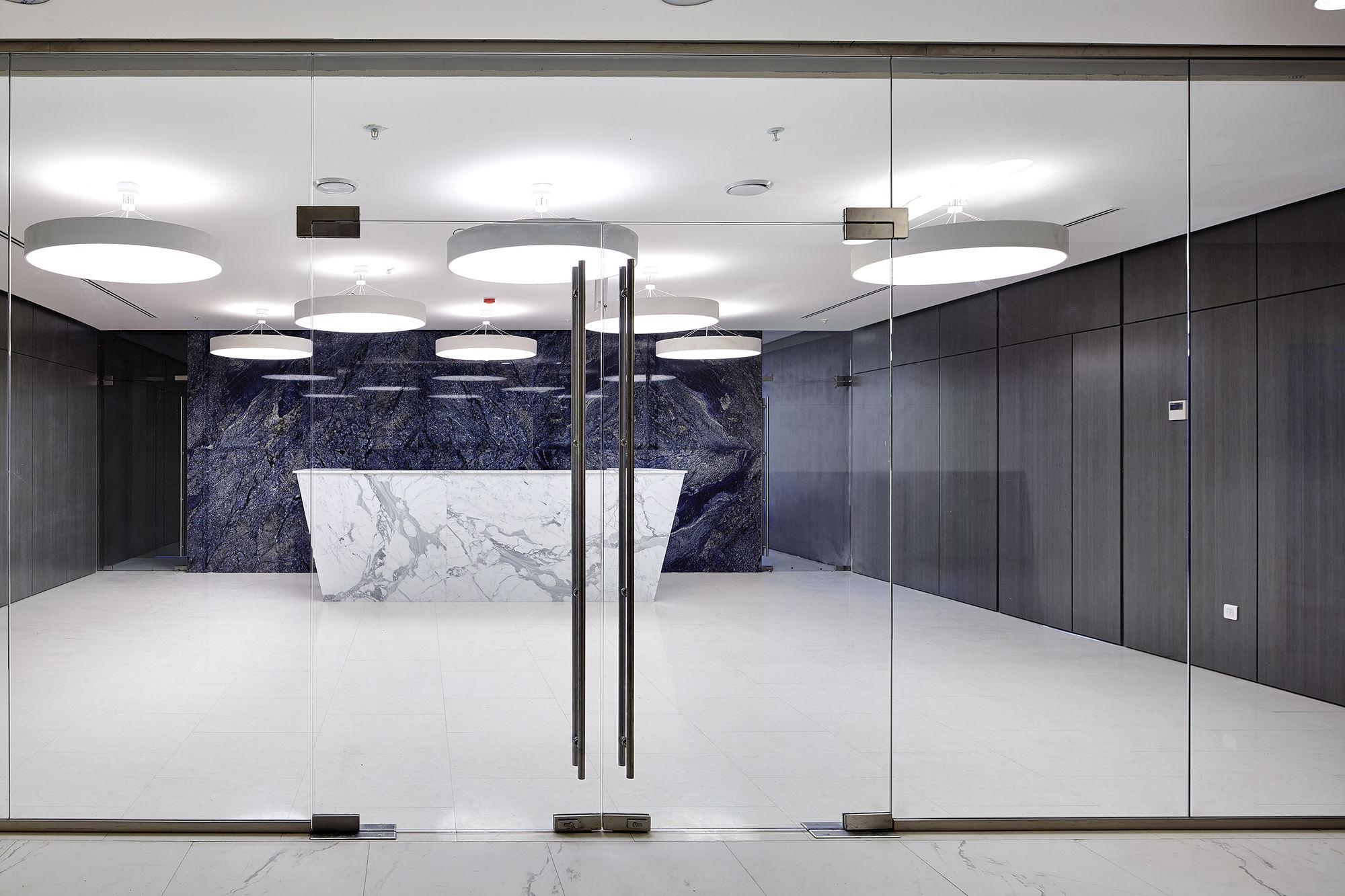 Фото Цельностеклянные перегородки UALCOM-Crystal