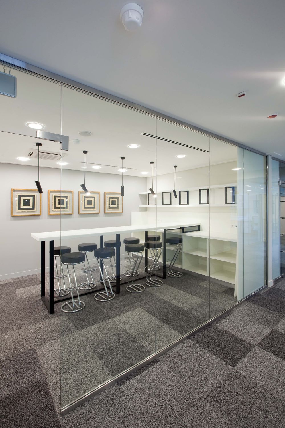 Фото Цельностеклянные перегородки UALCOM-Crystal