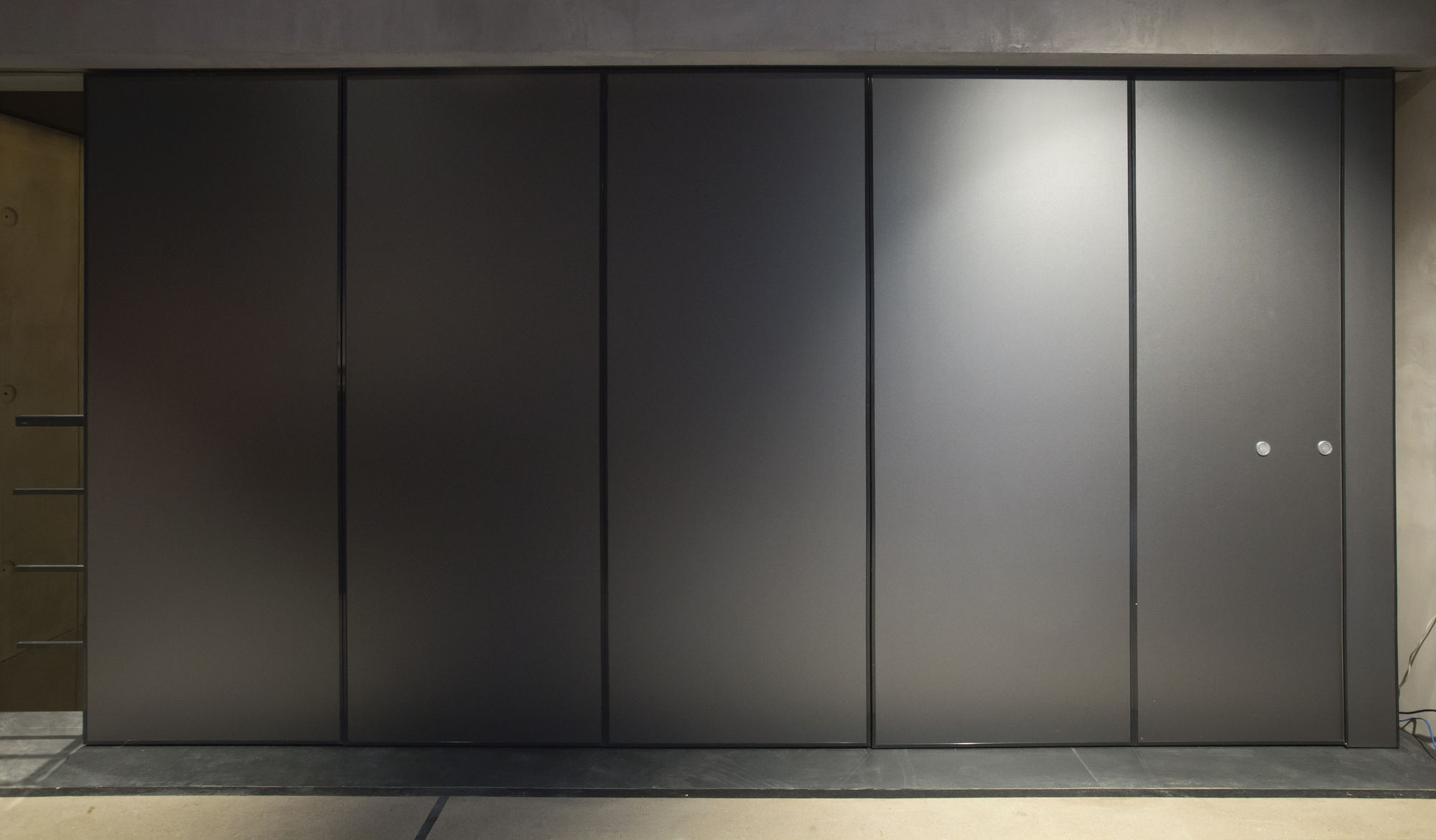 Фото Глухие раздвижные перегородки UALCOM Hufcor