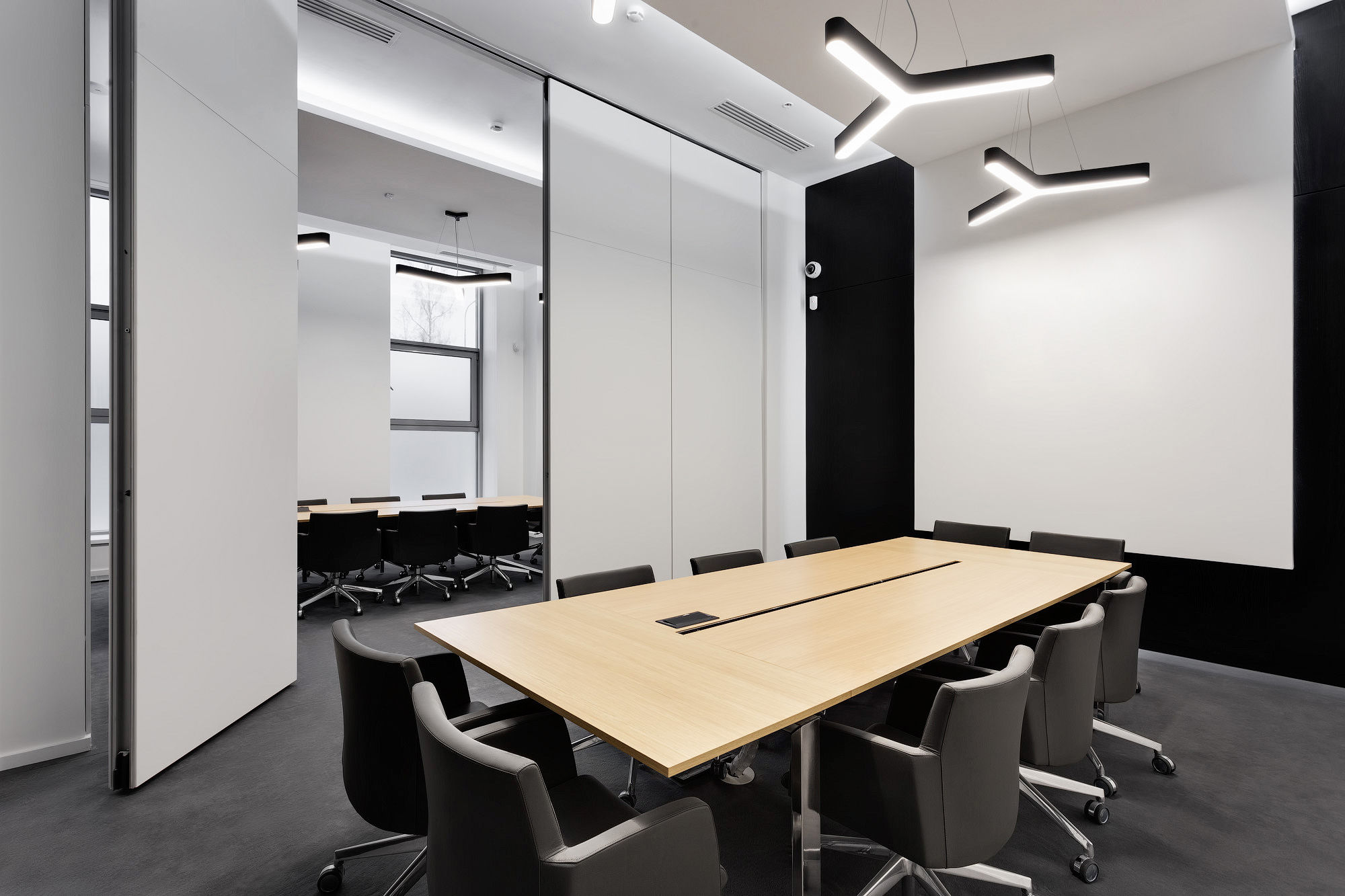 Фото Глухие раздвижные перегородки UALCOM Hufcor