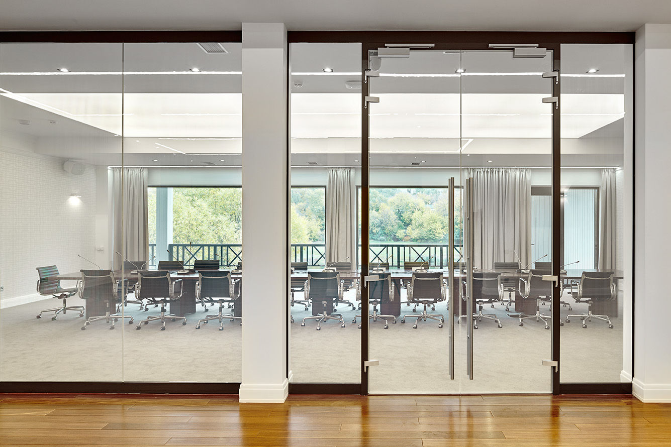 Фото Стекло с переменной прозрачностью UALCOM SmartGlass