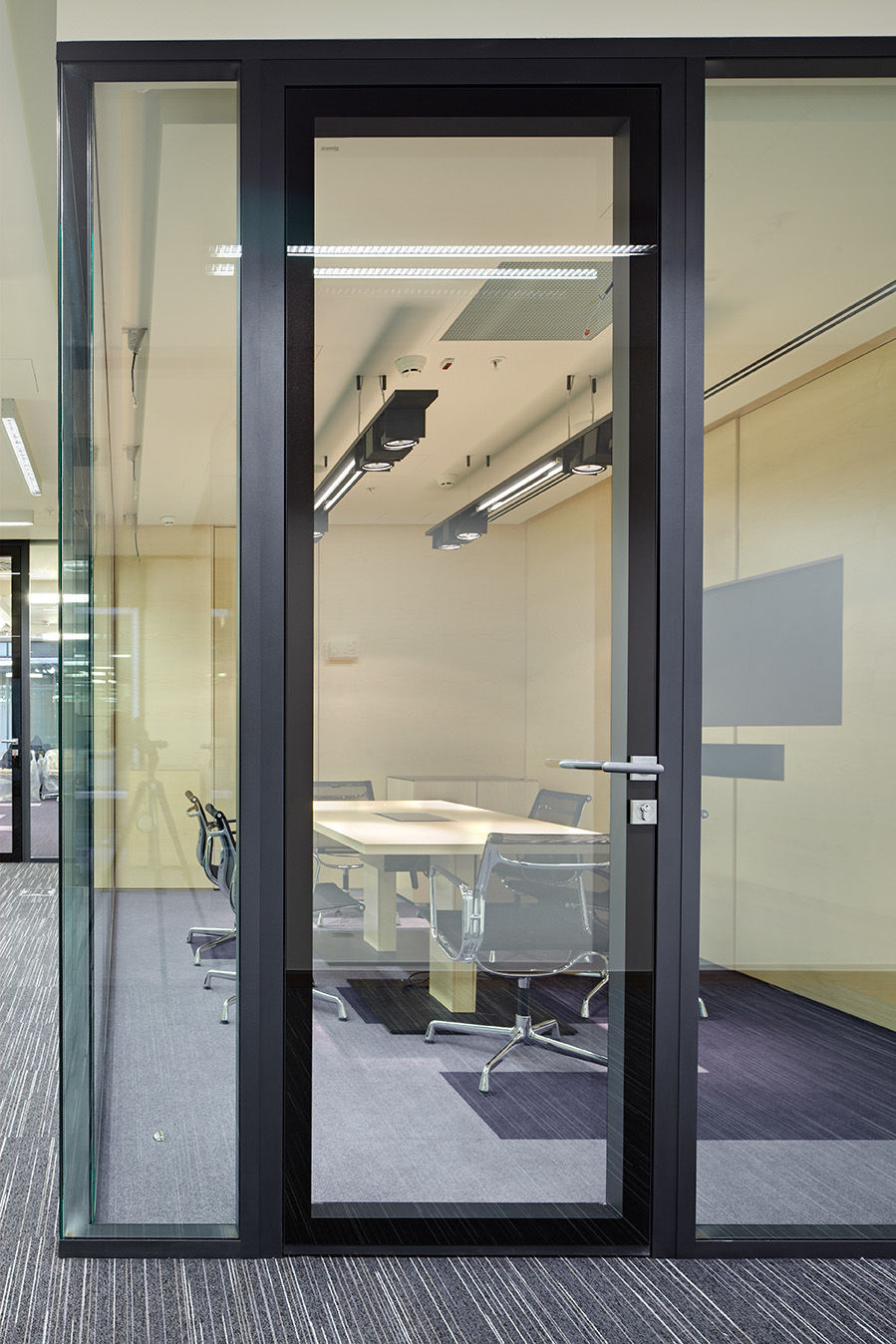 Фото Звуконепроницаемые двери UALCOM-Magic