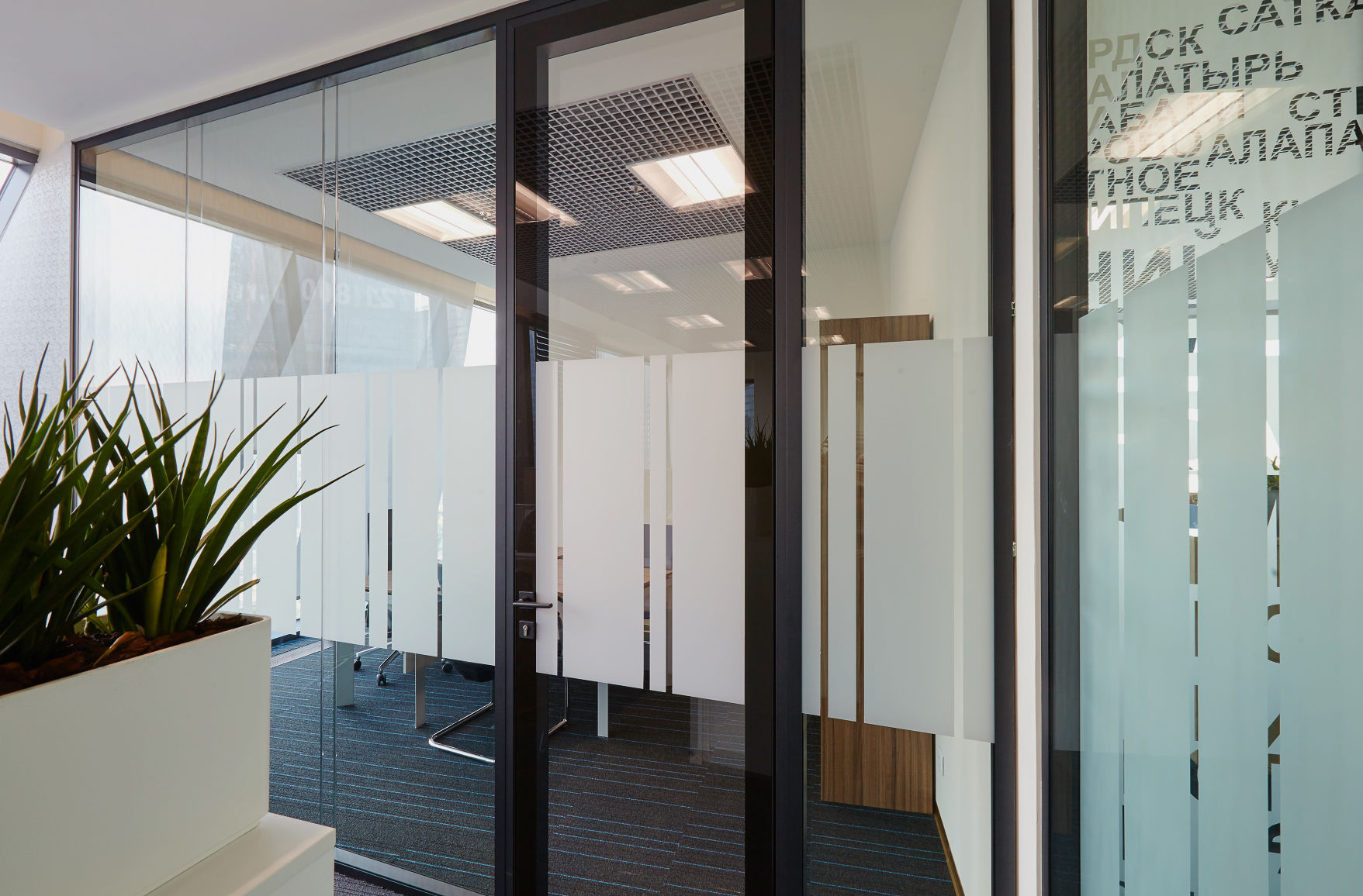 Фото Звуконепроницаемые двери UALCOM-Magic