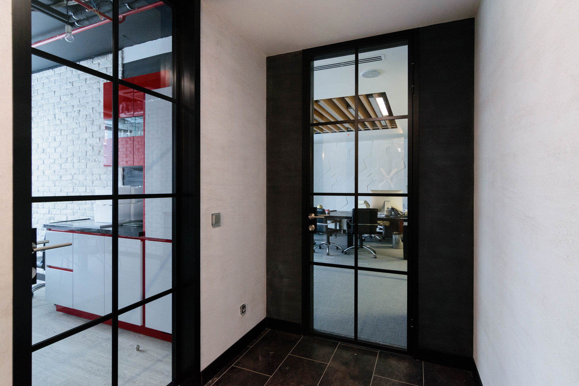 Фото Двери UALCOM-Quadro