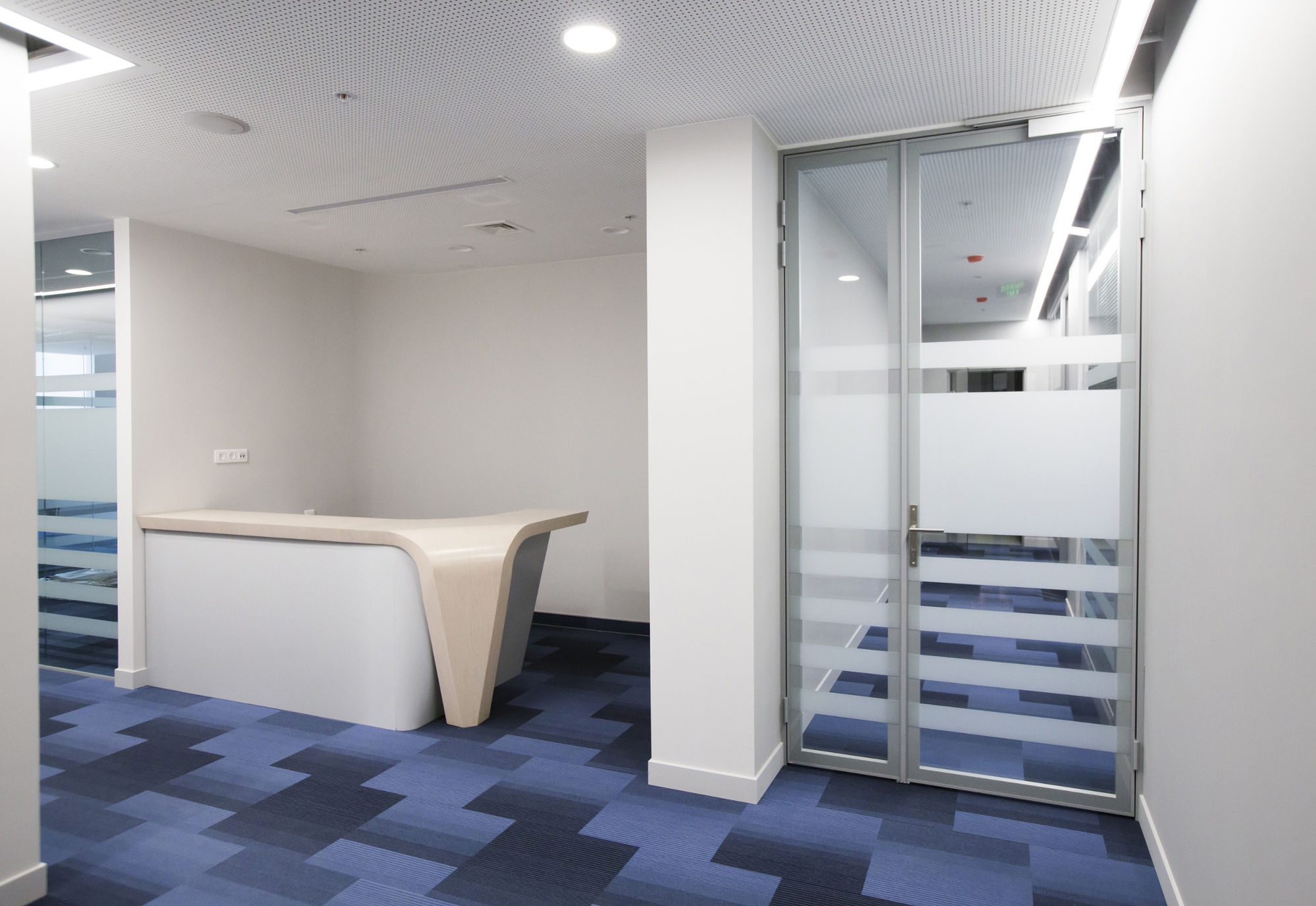 Фото Двери из стекла и ЛДСП UALCOM-Vitero