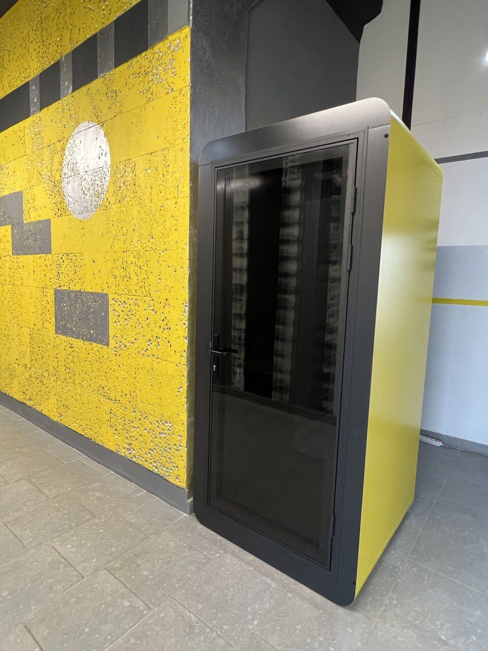 Фото Акустические кабинки