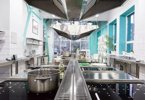 НОВАЯ КУЛИНАРНАЯ АКАДЕМИЯ – НЕОБЫЧНЫЙ ДИЗАЙН, НОВЫЕ РЕЦЕПТЫ