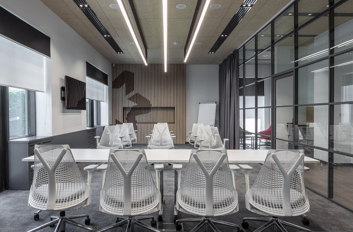 Фото UALCOM приняла участие в оформлении перегородок для компании МЕТИНВЕСТ Холдинг.