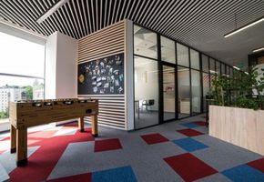 Компания UALCOM во второй раз обустроила офис компании “Geeks for Less”.