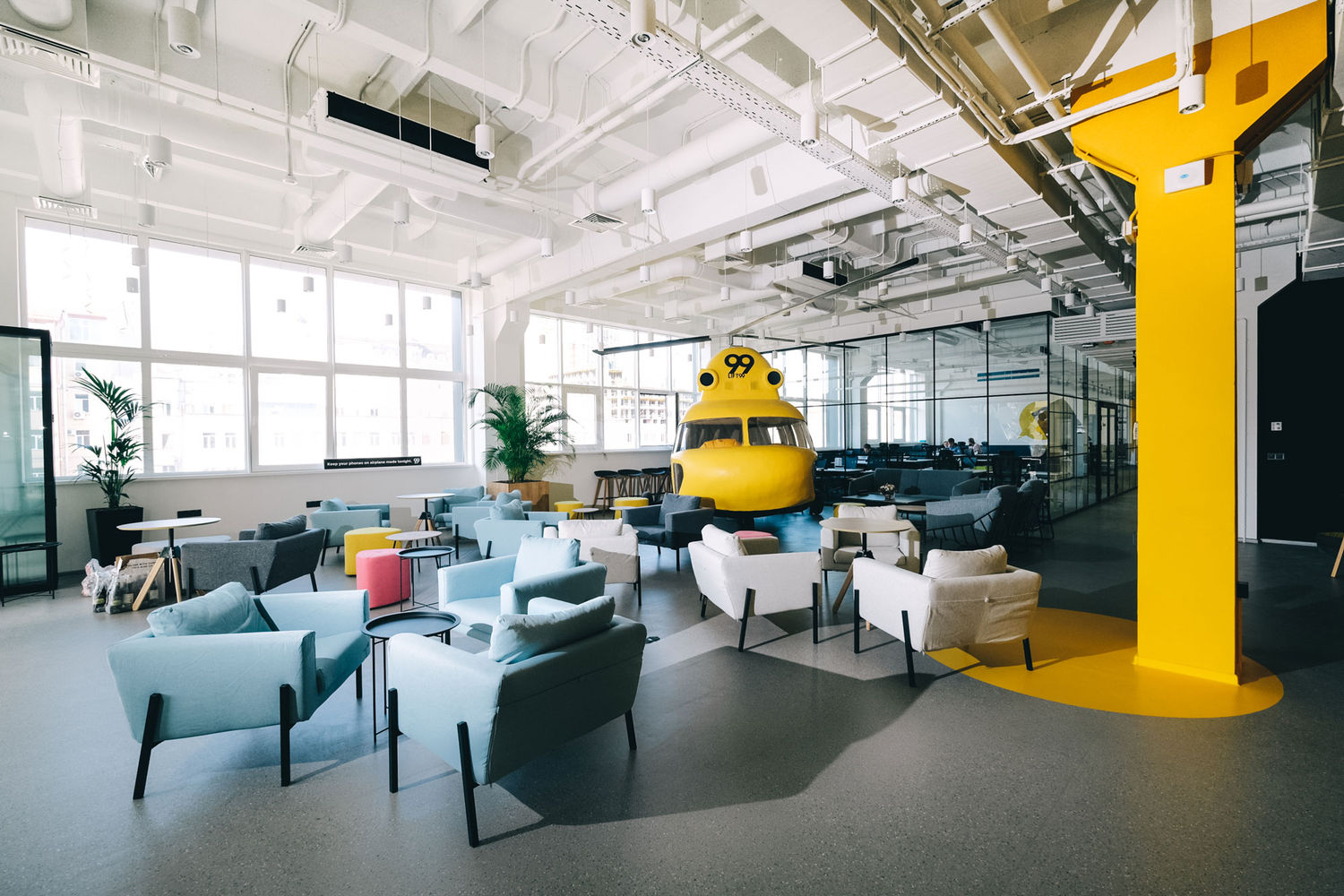 Фото Компания UALCOM оформила пространство нового офиса LIFT99 в г. Киев.