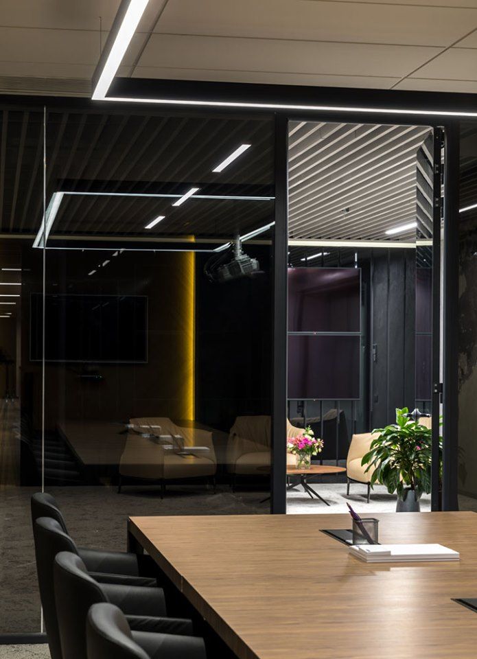 Фото Компания UALCOM закончила проект нового офиса международной компании «Dentons»