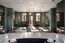 Невероятно стильная работа реализована компанией UALCOM совместно с Архитектурной студией 