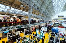 Творческая мастерская «АРТБУЗ», с использованием продукции Ualcom, представила свои авторские изделия на ведущей выставке строительства и дизайна Великобритании — London Build Expo 2023