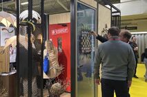 Творческая мастерская «АРТБУЗ», с использованием продукции Ualcom, представила свои авторские изделия на ведущей выставке строительства и дизайна Великобритании — London Build Expo 2023