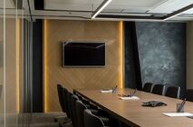 Компания UAlcom оборудовала офис Dentons современными перегородками и дверями