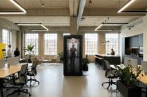 Наши акустические кабинки уже работают более чем в 100 различных офисах по всей Украине и помогают командам проводить продуктивные звонки, переговоры и наслаждаться моментами тишины даже в открытых пространствах.