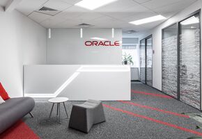 Стационарные перегородки в проекте Новый, яркий, нестандартный проект воплотила компания UALCOM .